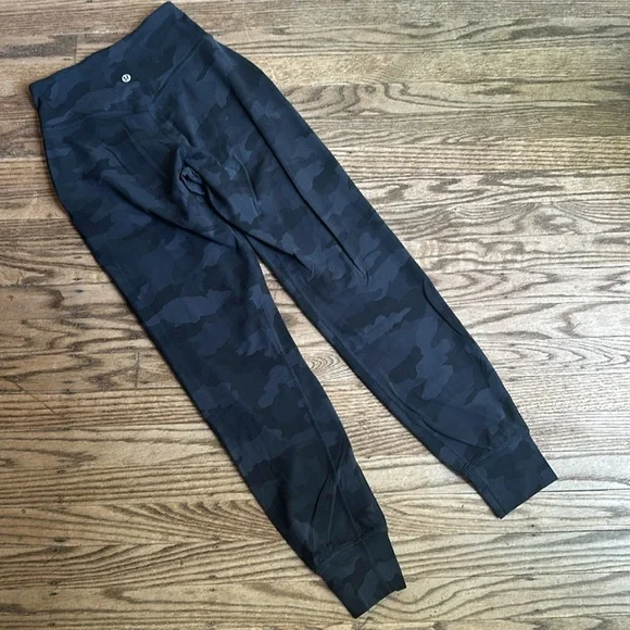 Lululemon Align Jogger Gray black Camo Yoga Size 4 EUC - Picture 2 of 7